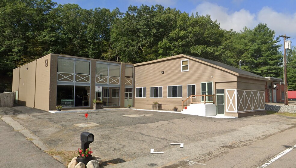 Primary Photo Of 256 Putnam Pike, Smithfield Freestanding For Lease