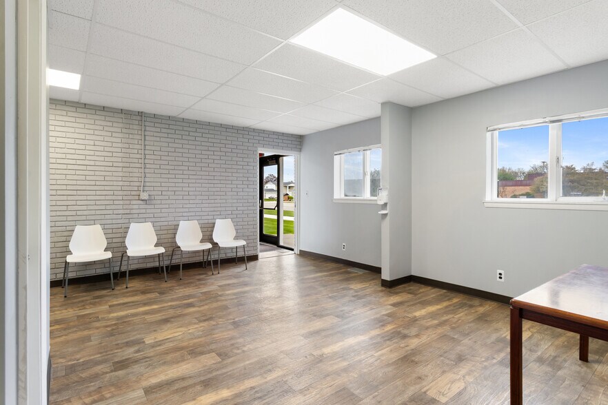 More Photos Of 20411 W 12 Mile Rd, Southfield Office For Sale