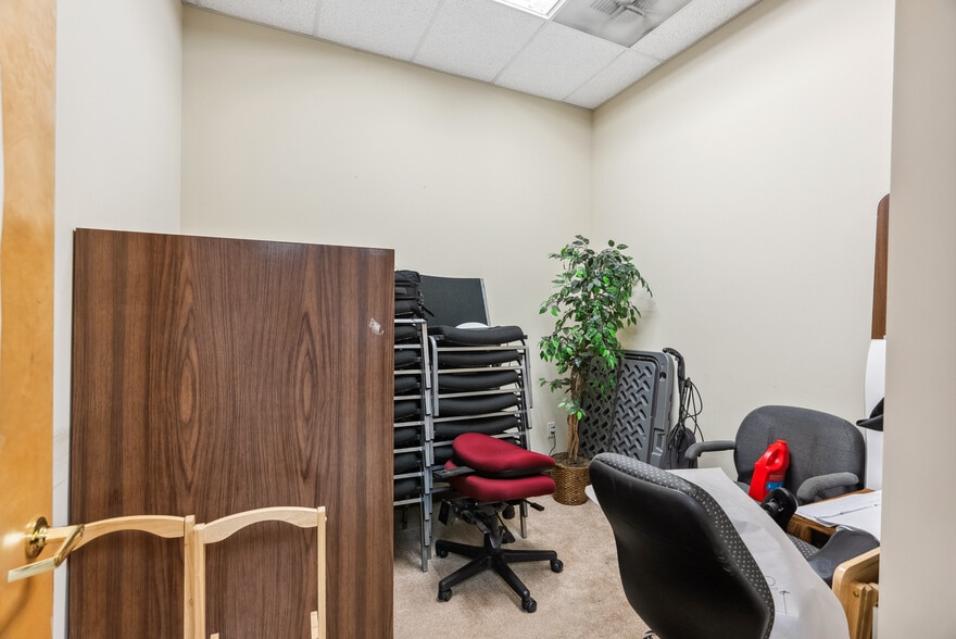 More Photos Of 126 15th St SE, Puyallup Medical For Lease