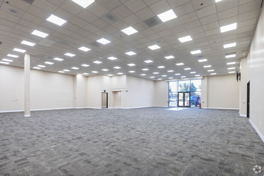 More Photos Of 1985-1985 S Santa Cruz St, Anaheim General Retail For Sale