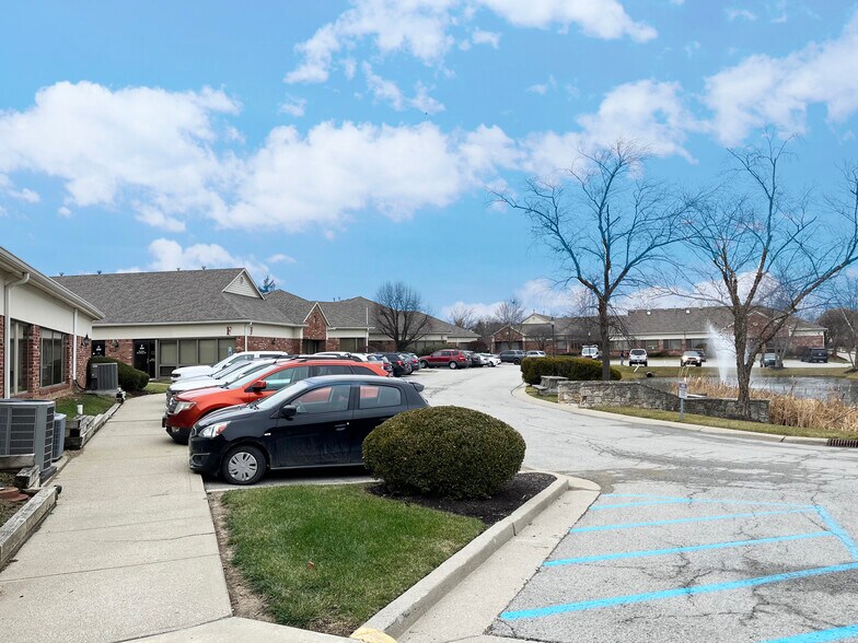 More Photos Of 301 E Carmel Dr, Carmel Unknown For Lease