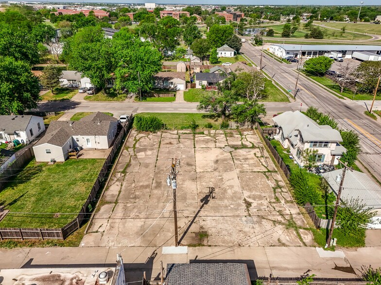 More Photos Of 1015 S Meridian Ave, Wichita Auto Repair For Sale