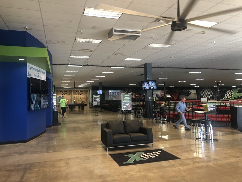 More Photos Of 708 W Kenosha St, Broken Arrow Self Storage For Sale