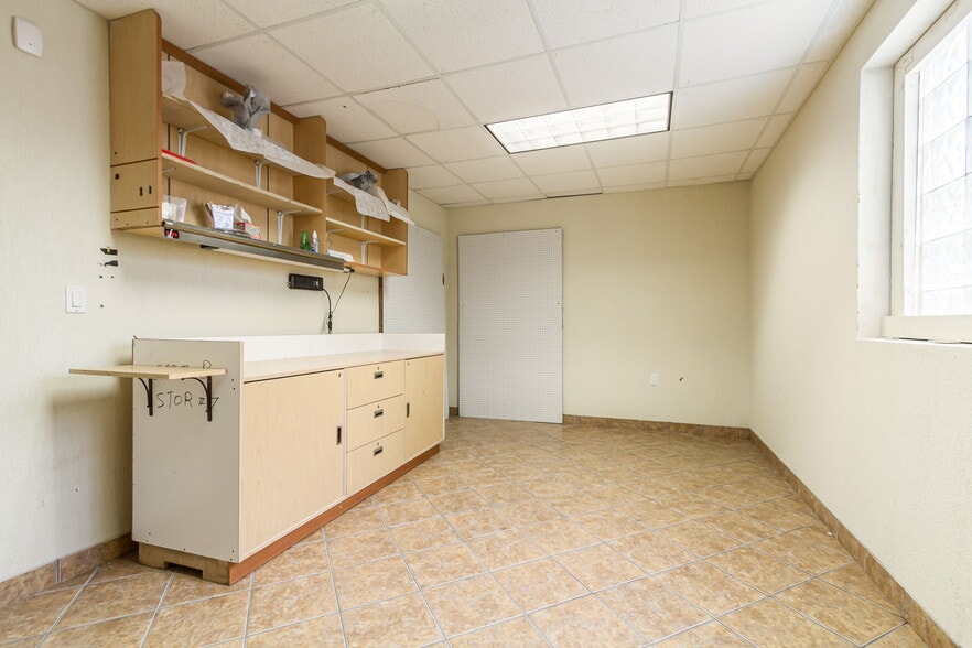 More Photos Of 64 Spencer St, Rochester Loft Creative Space For Sale