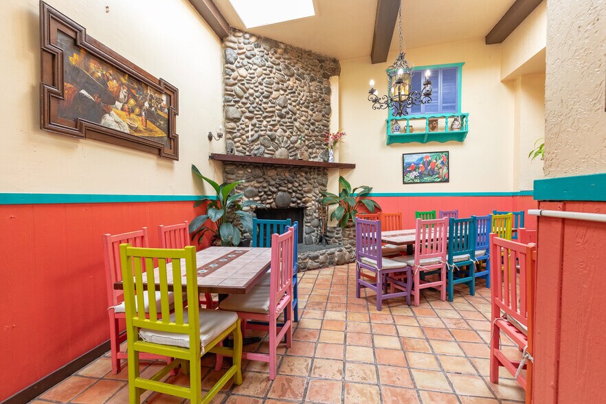 More Photos Of 216 Washington St, Auburn General Retail For Sale