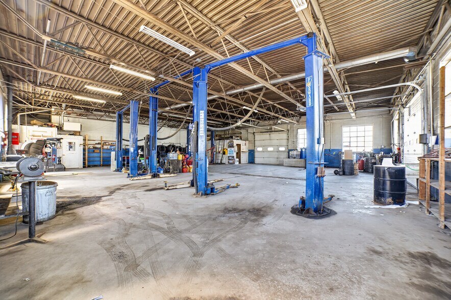 More Photos Of 702 Charles St, Galion Auto Dealership For Sale