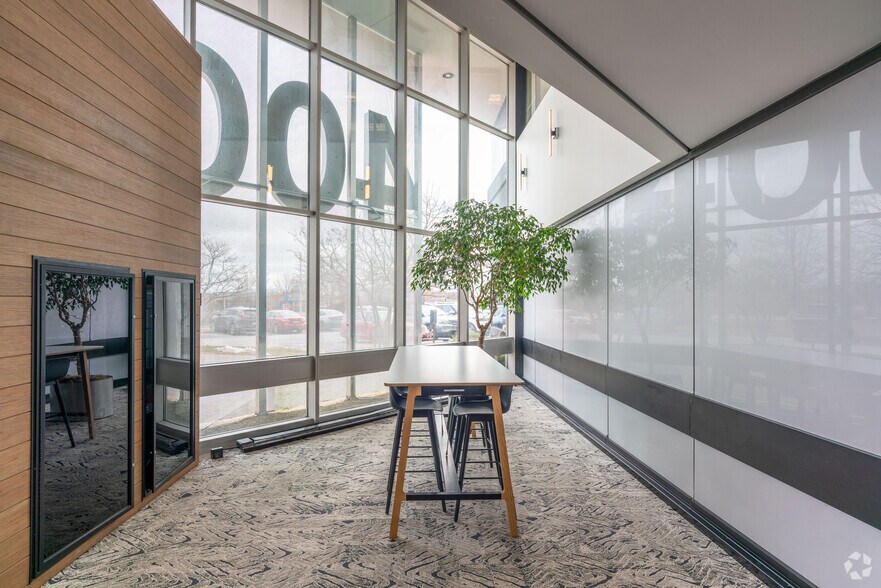 More Photos Of 400 Skokie Blvd, Northbrook Office For Lease