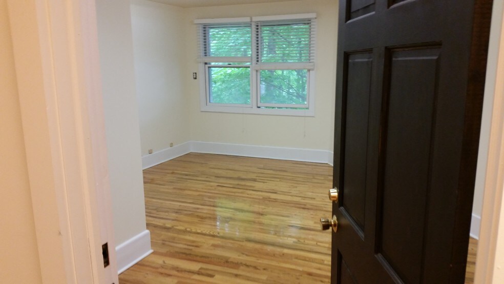 More Photos Of 2850 N Route 23, Newfoundland General Retail For Lease