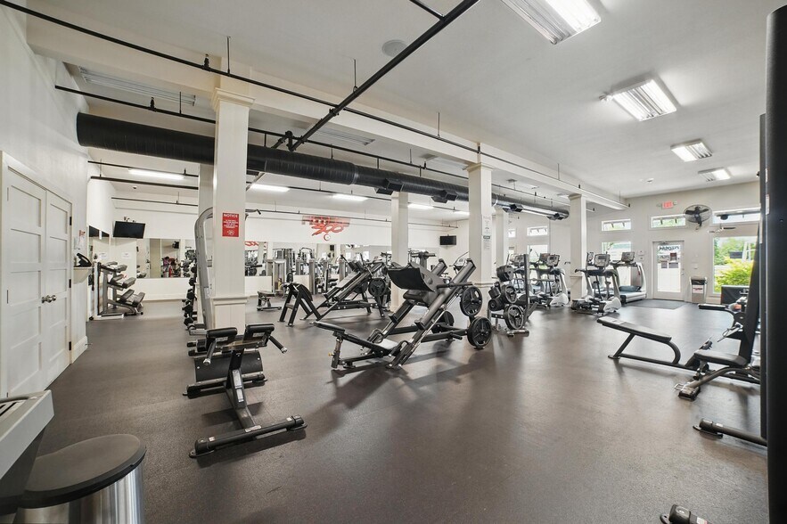 More Photos Of , Lavon Unknown For Sale