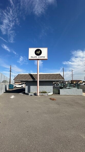 More Photos Of 10051 McFadden Ave, Westminster Fast Food For Lease