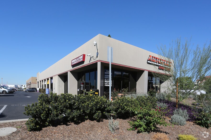 More Photos Of 51 Auto Center Dr, Irvine Auto Repair For Lease