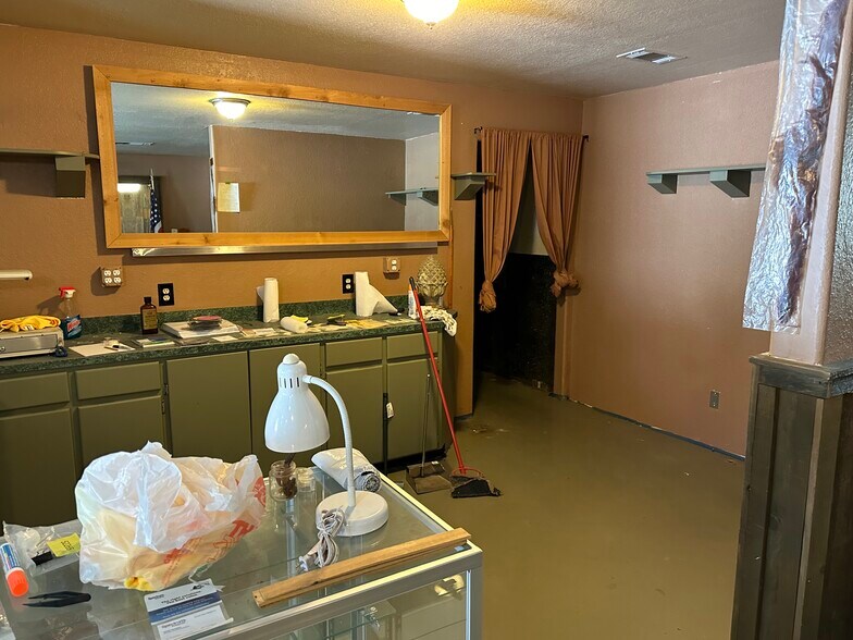 More Photos Of 18645 FM 1431, Jonestown Restaurant For Sale