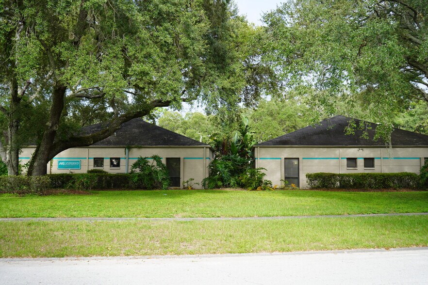 More Photos Of 330 W Bearss Ave, Tampa Medical For Lease