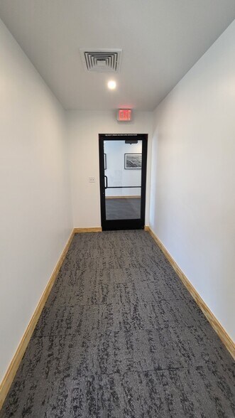 More Photos Of 5030 Paradise Rd, Las Vegas Unknown For Lease