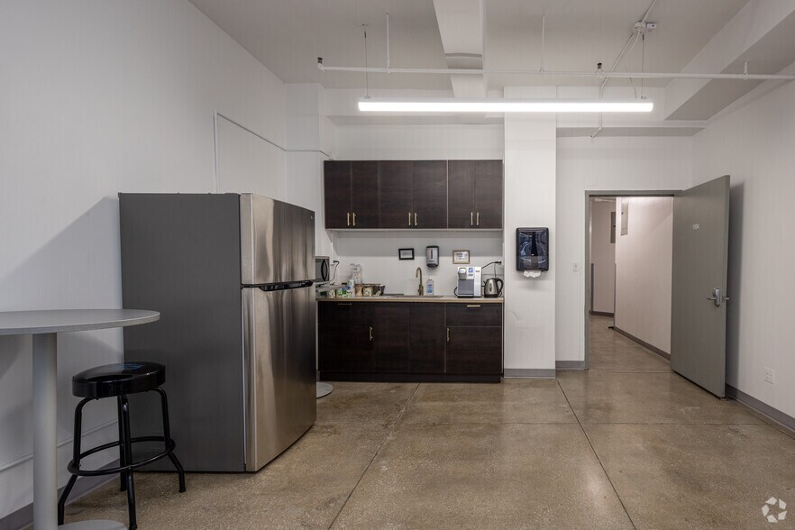 More Photos Of 262 W 38th St, New York Office For Lease