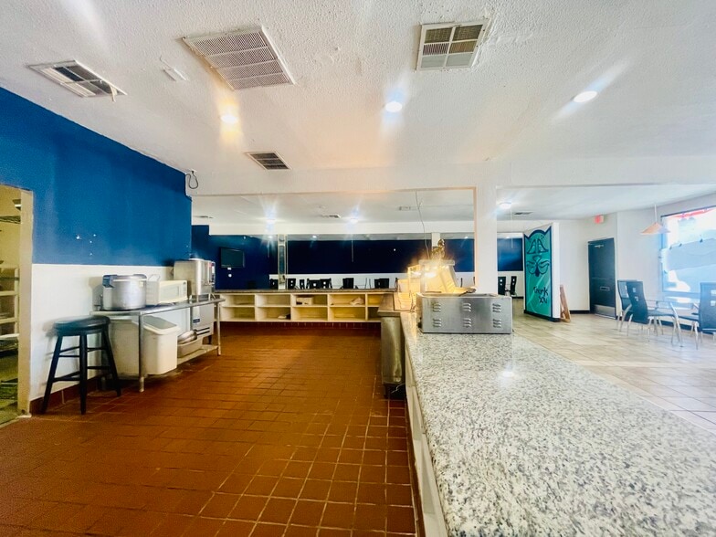 More Photos Of 657-669 Glendora Ave, La Puente Convenience Store For Sale