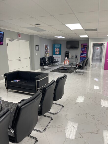 More Photos Of 1400 NE Miami Gardens Dr, Miami Medical For Lease