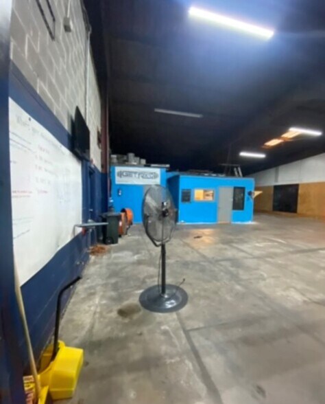 More Photos Of 10302-10308 Cash Rd, Stafford Warehouse For Lease