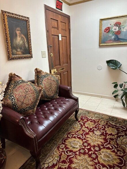 More Photos Of 420 S Dixie Hwy, Coral Gables Loft Creative Space For Sale
