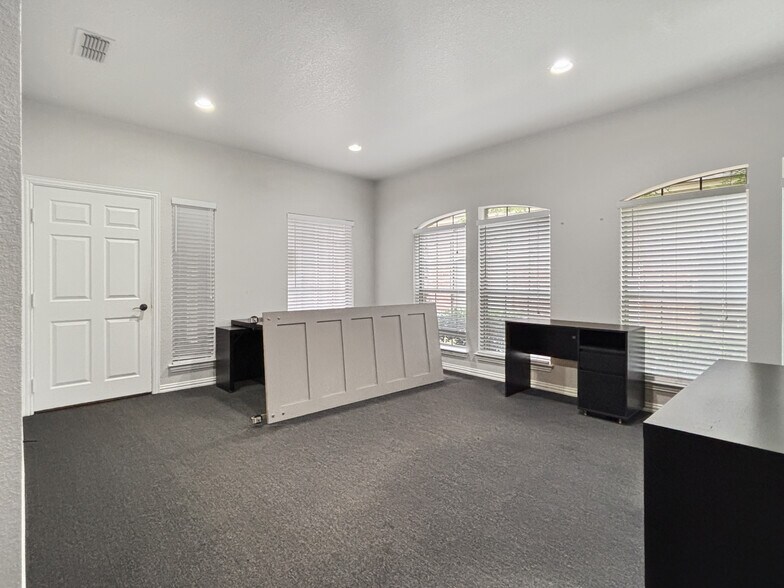 More Photos Of 2438 Lillian Miller Pky, Denton Office For Sale