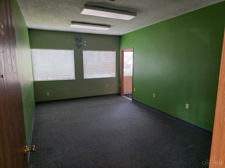 More Photos Of 779 Reynard Ave, Cincinnati Medical For Sale