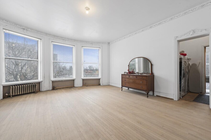 More Photos Of 8469 E Jefferson Ave, Detroit Office Residential For Sale