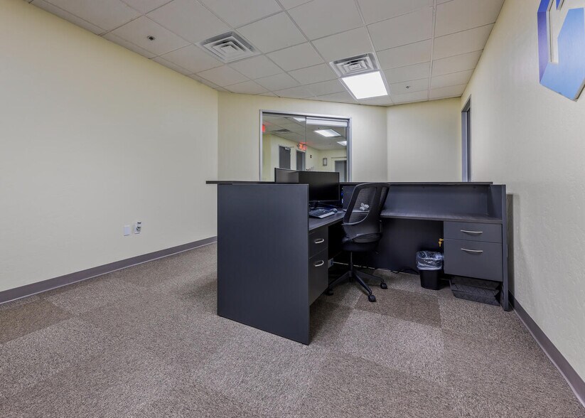More Photos Of 400-410 E Main St, Visalia Office For Lease