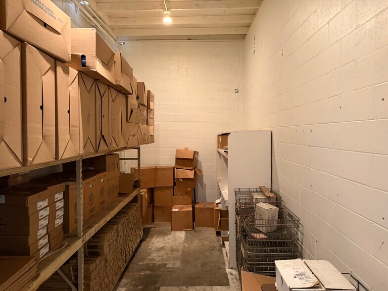 More Photos Of 380 73rd ½ Street, South Haven Manufacturing For Sale