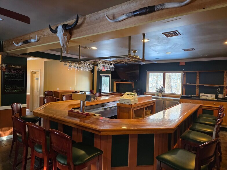 More Photos Of 923 State Route 32, Highland Mills Restaurant For Lease