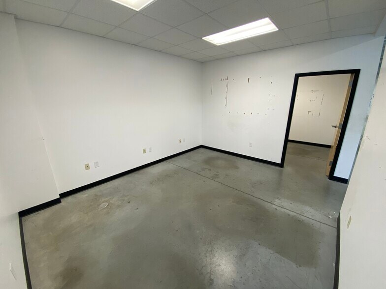 More Photos Of 1793 N Main St, Orrville Service For Sale