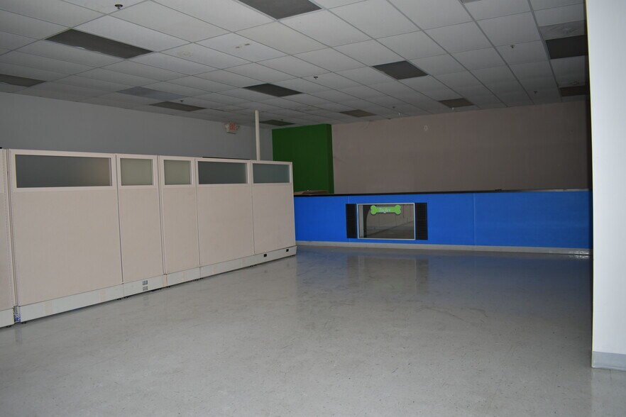 More Photos Of 115 Juliad Ct, Fredericksburg Warehouse For Lease