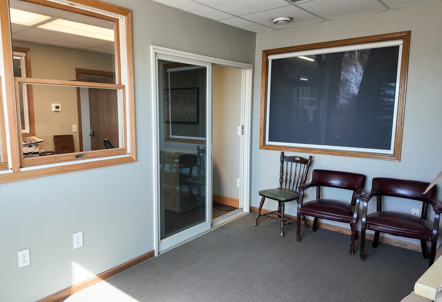 More Photos Of 27050 S Kerslake Pl, Tea Warehouse For Sale