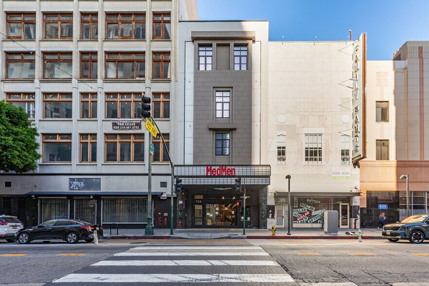 More Photos Of 735 S Broadway, Los Angeles Storefront For Sale