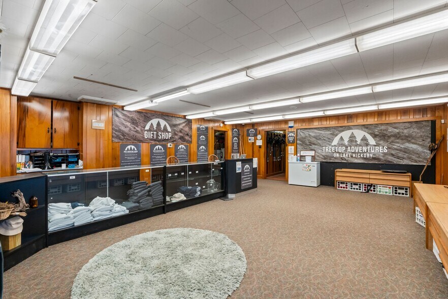 More Photos Of 6692 Valwood Rd, Conover Specialty For Sale