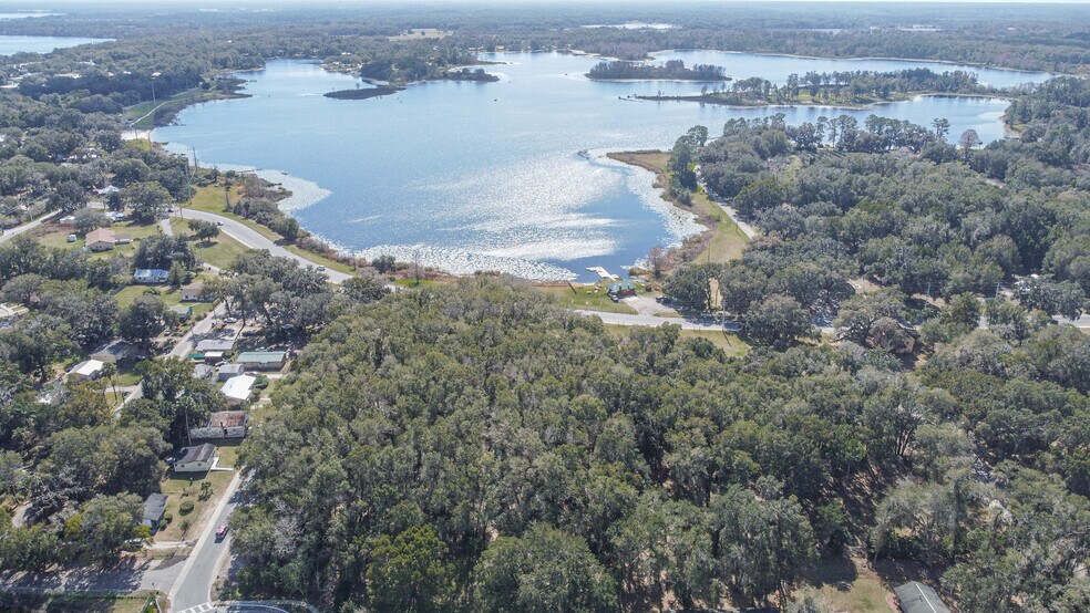More Photos Of 831 Huntington Rd, Crescent City Freestanding For Sale