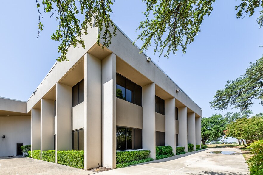 More Photos Of 9330 Amberton Pky, Dallas Office For Lease