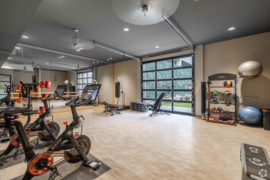 More Photos Of 120 S 5th St, Nashville Apartments For Lease