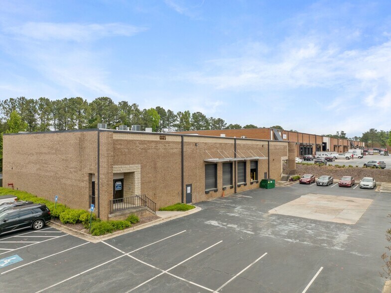 Primary Photo Of 6665 Corners Industrial Ct, Peachtree Corners Warehouse For Lease