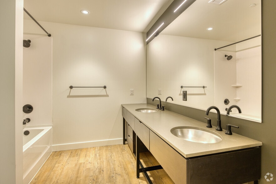 More Photos Of 600 W Main St, Charlottesville Apartments For Lease