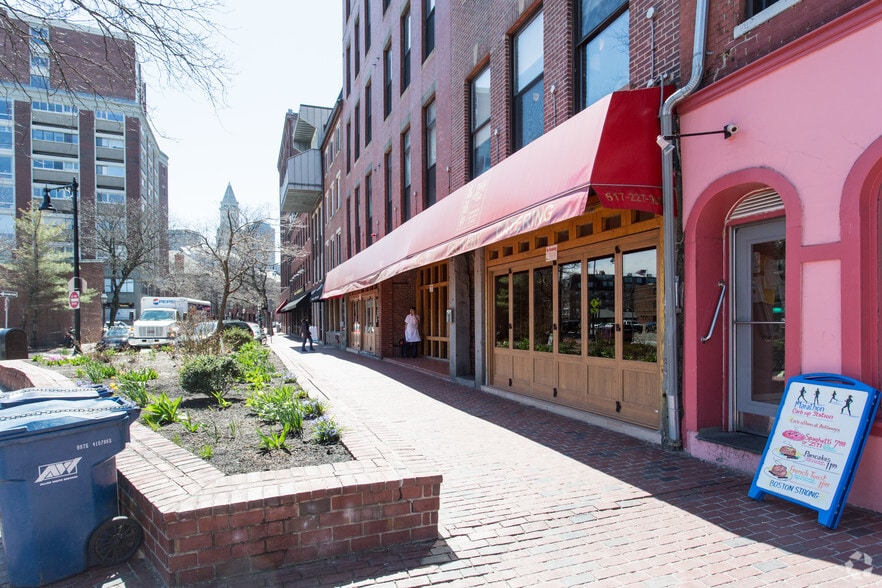 More Photos Of 240 Commercial St, Boston Storefront Retail Office For Lease