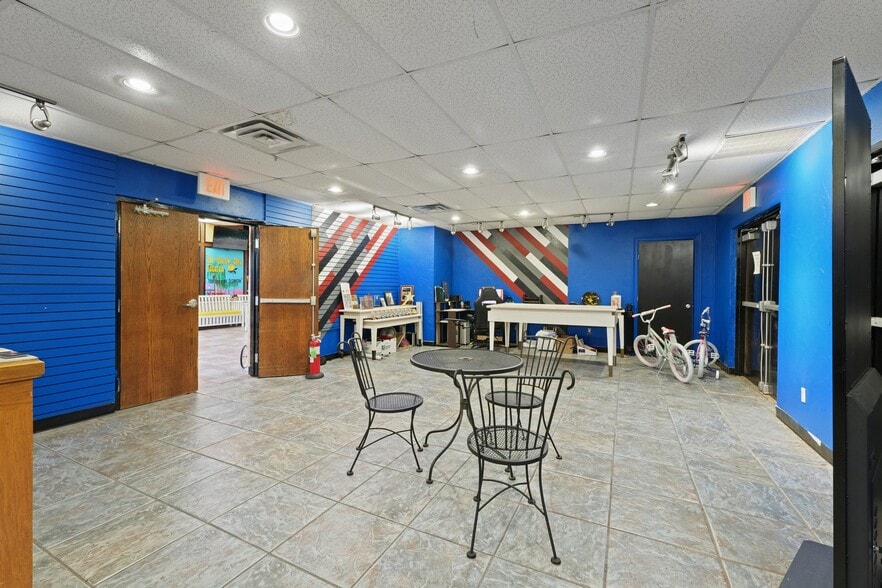 More Photos Of 1005 SW 4th St, Moore Religious Facility For Sale