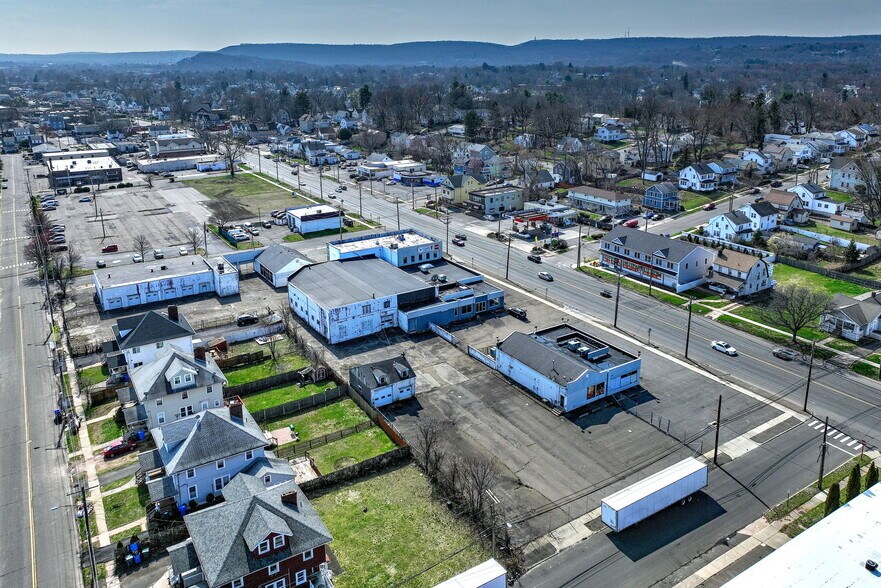 More Photos Of , Hamden General Retail For Sale