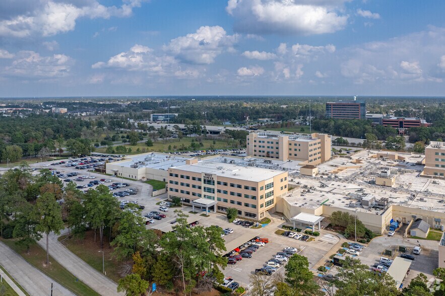More Photos Of 22999 Highway 59 N, Kingwood Medical For Lease