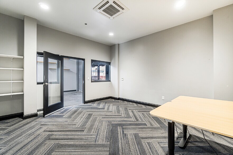 More Photos Of 531 Fulton St, Fresno Freestanding For Lease