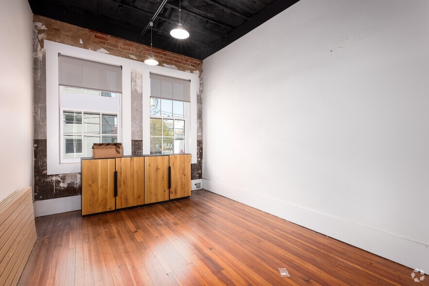 More Photos Of 705 N Main St, Winston-Salem Storefront Retail Office For Sale