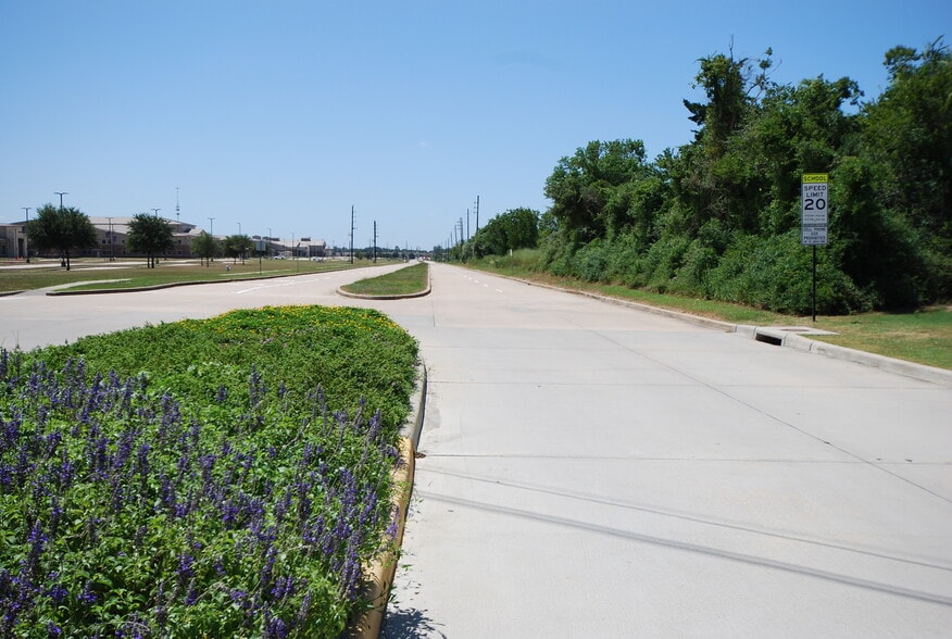 More Photos Of 0 Fulshear Katy rd, Fulshear Land For Sale