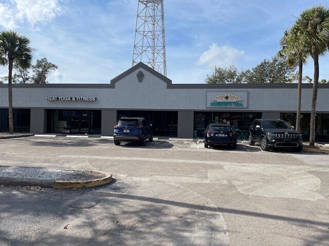 More Photos Of 25000-25028 US Highway 19 N, Clearwater Daycare Center For Lease