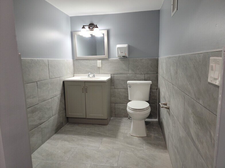 More Photos Of 110 W Crooked Hill Rd, Pearl River Office For Lease