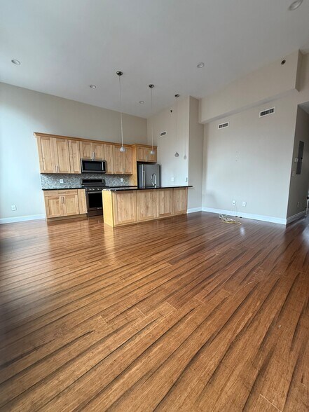 More Photos Of 104 Prince St, Boston Apartments For Sale