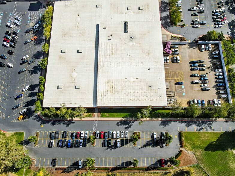 More Photos Of 4600 25th Ave NE, Salem Office For Lease